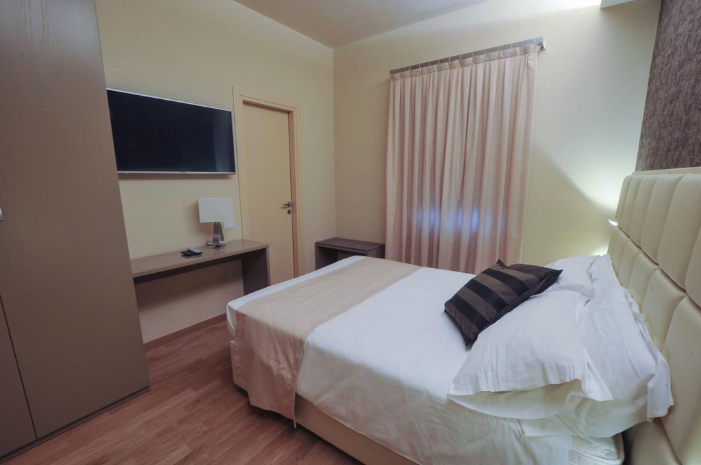 Hotel Dori Peschiera del Garda Quarto foto