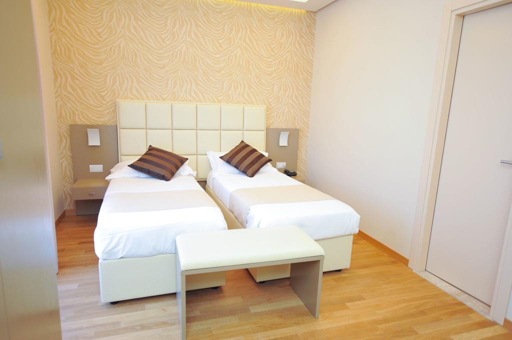 Hotel Dori Peschiera del Garda Quarto foto